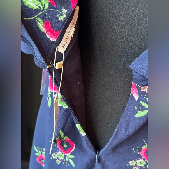 Symphony navy and pink floral cold shoulder see open back dress size medium NWT - Picture 7 of 10